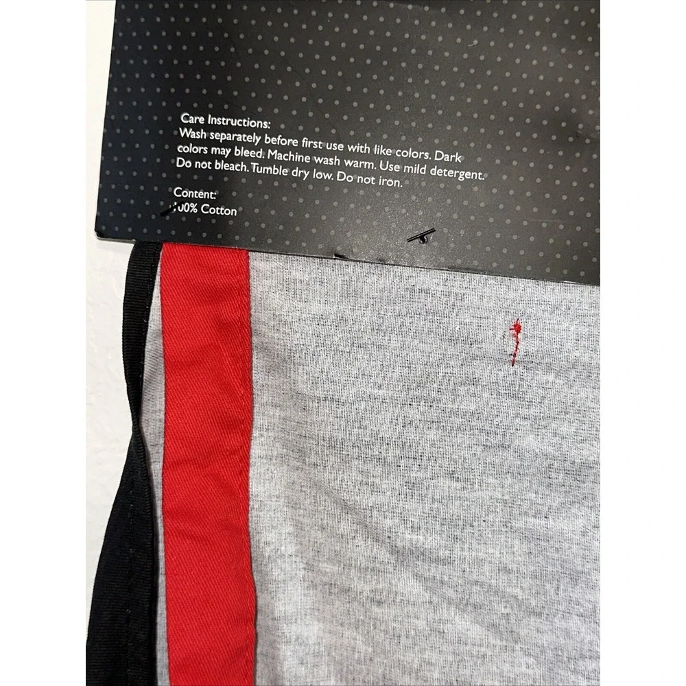 Disney Minnie Mouse Apron Rockin All The Dots Black Red Graphic Kitchen New